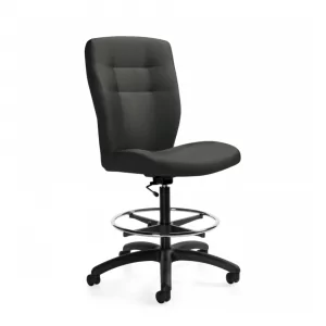 Synopsis Stools 2